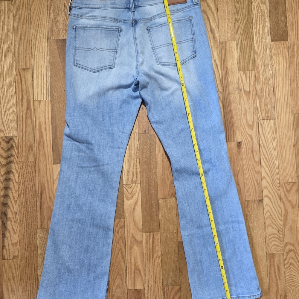 Lucky Brand Women's Light Blue Boot Cut Jeans - Picture 6 of 8